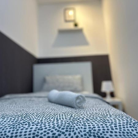 Traveller Partition Room In Al Barsha 1 Near Metro Dubai Dış mekan fotoğraf