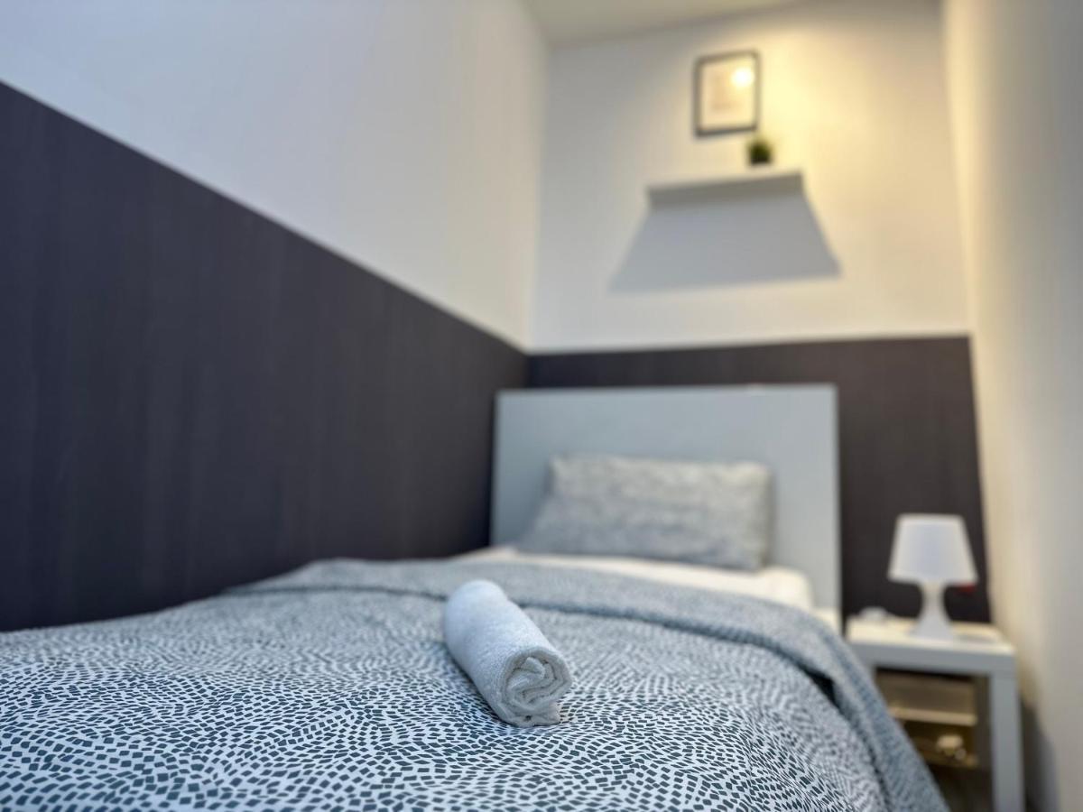 Traveller Partition Room In Al Barsha 1 Near Metro Dubai Dış mekan fotoğraf